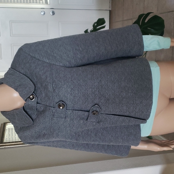 R.Q.T. L quilted light weight cropped cardi quarter sleeve - Picture 2 of 7